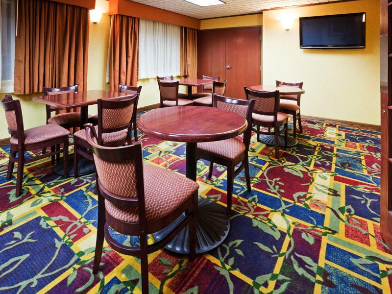 Holiday Inn Express Hotel & Suites Coon Rapids - Blaine Area By Ihg Εξωτερικό φωτογραφία